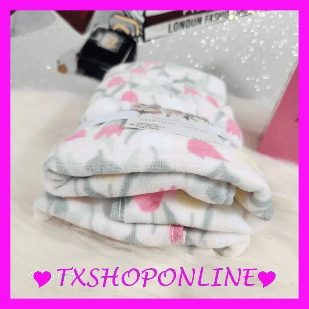 { Spring delights } Set of 2 | hand towels | pink flowers